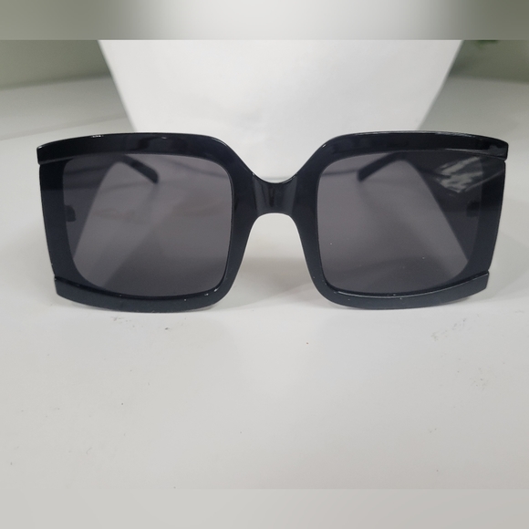 NWT OVERSIZED SQUARE FRAME DESIGNER STYLE SUNGLASSES  w Case Quality!! - Picture 4 of 13